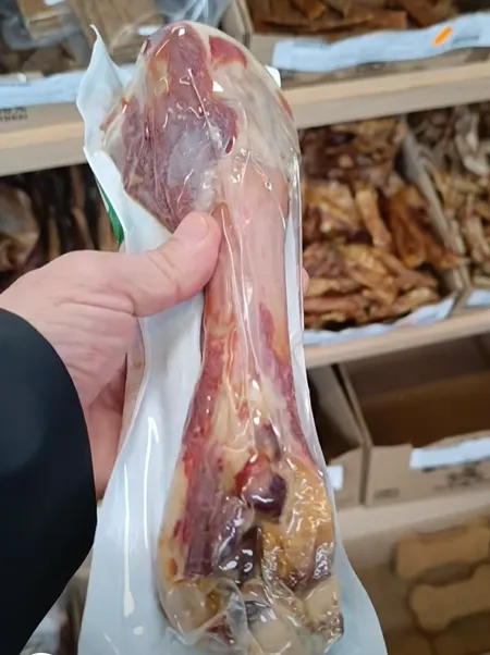 Os pour chien à Pollestres, Pollestres, Cash Graines